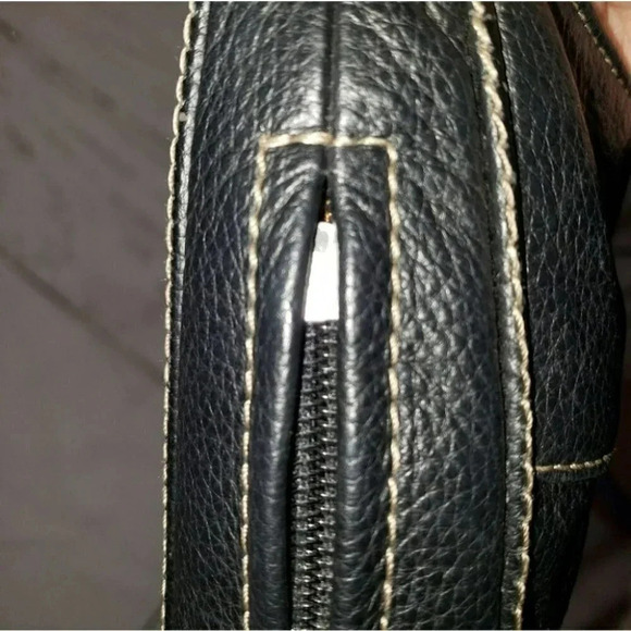 Tignanello black leather‎ purse w/ white stitching - Picture 7 of 7